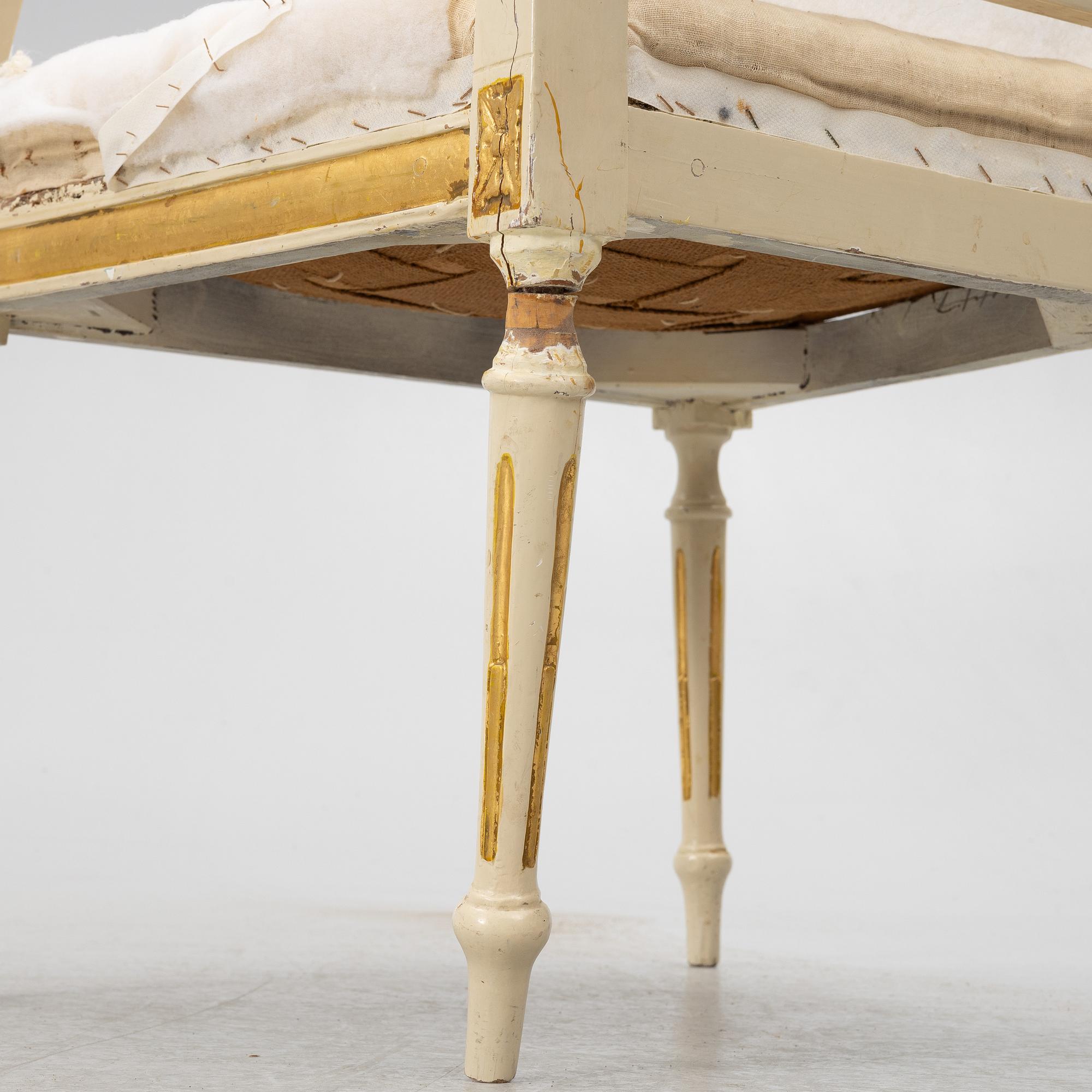 Karmstolar, 2+1 st, sengustavianska, omkring år 1800.