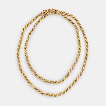 An 18K gold necklace.