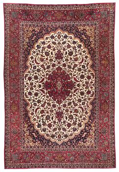 1264. SEMI-ANTIQUE ESFAHAN PART SILK. 345 x 234,5 m.