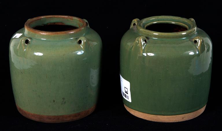 YTTERFODER, 2 st, stengods, Kina, 1800-tal.