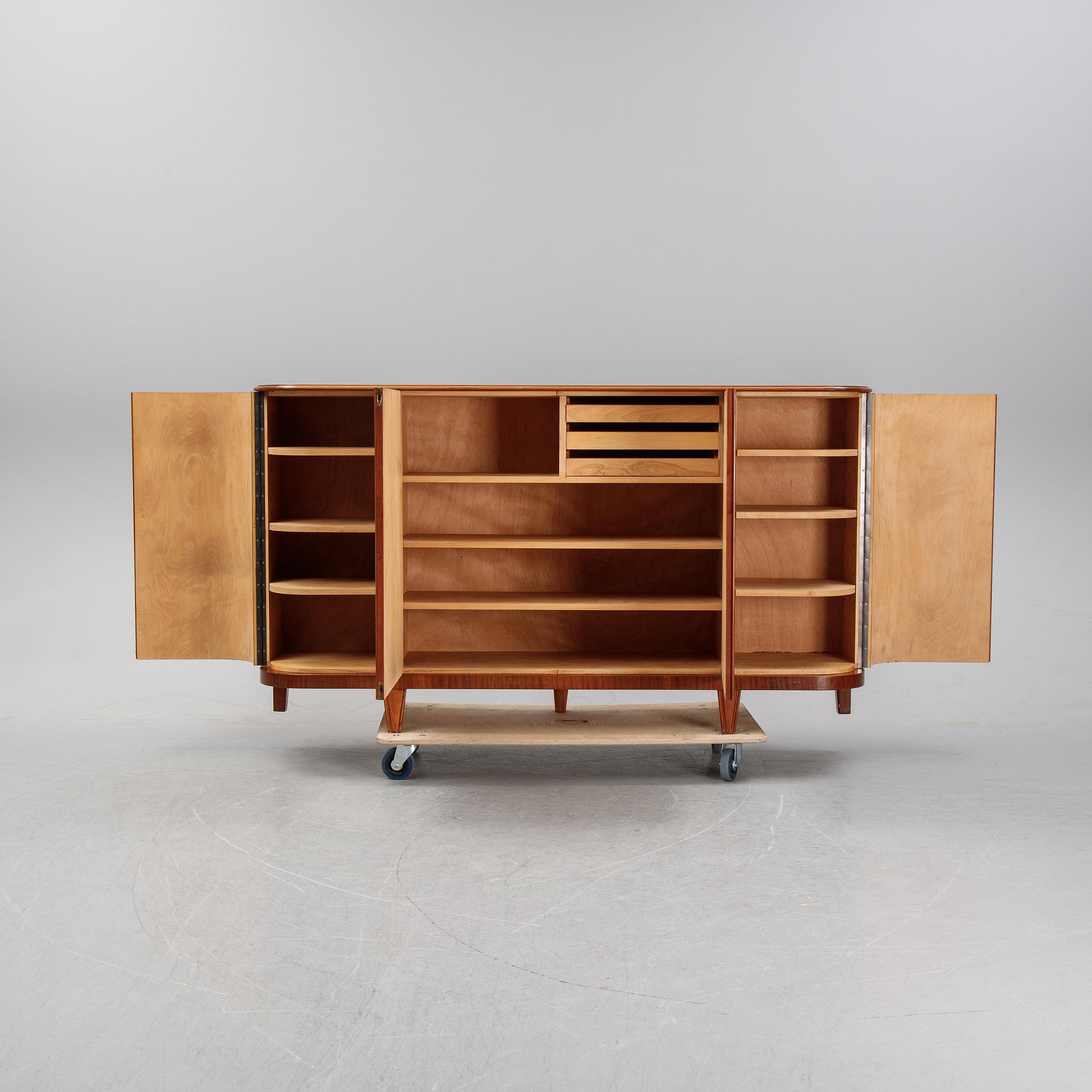 Sideboard, Paul Persson & Söner, Möbelaffär, Karlstad, 1940/50-tal.