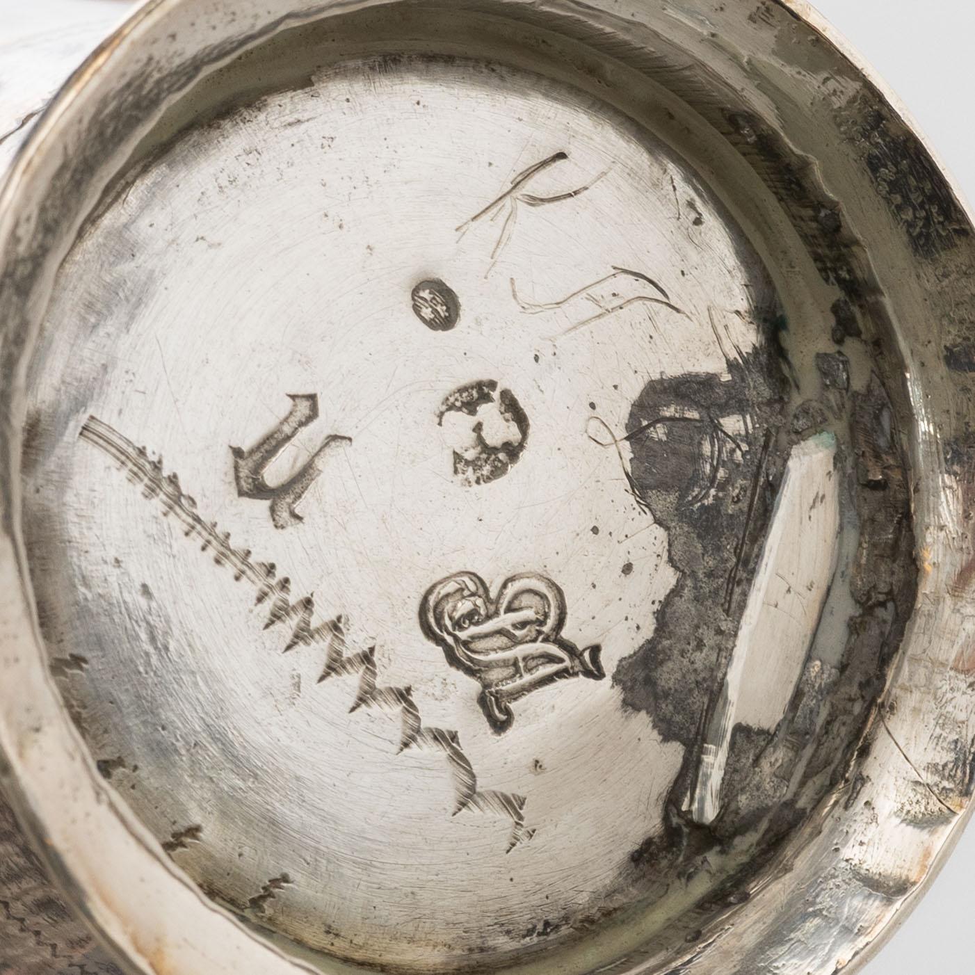 Bägare, silver, troligen Petter Åkerman, Stockholm 1756.