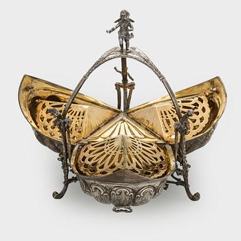 Biscuit warmer, silver, Holland, 1900-talets senare hälft.