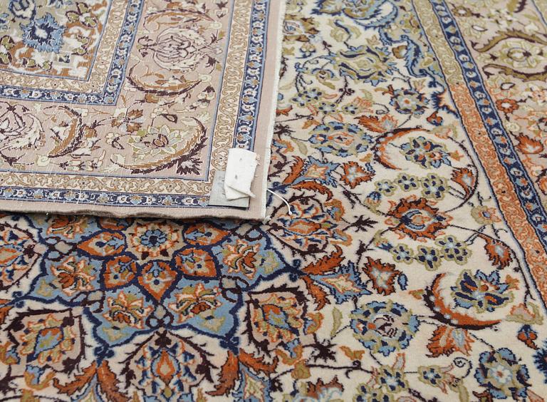 MATTA, orientalisk. Ca 159 x 106 cm.
