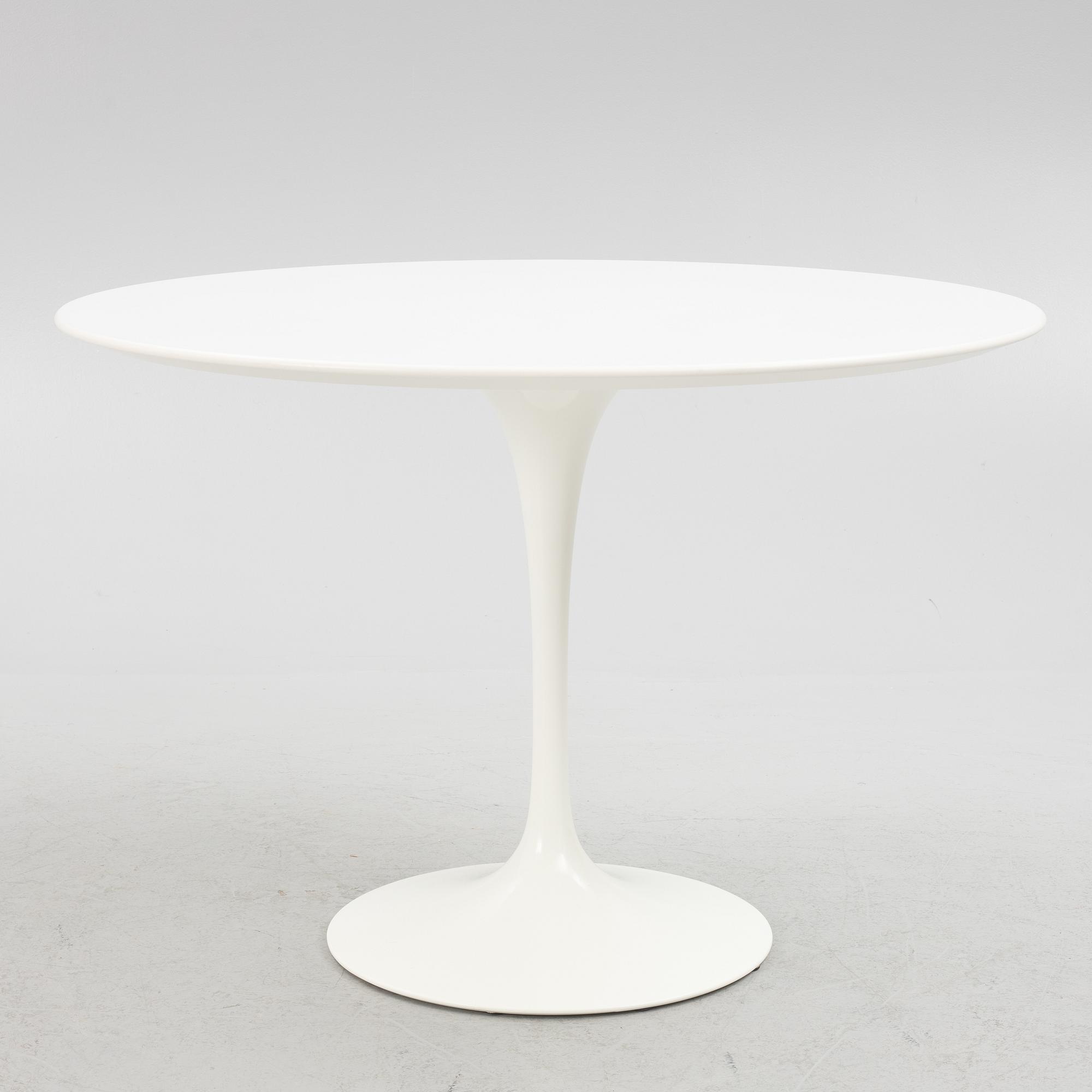 Eero Saarinen, a 'Tulip' dining table, Knoll International.