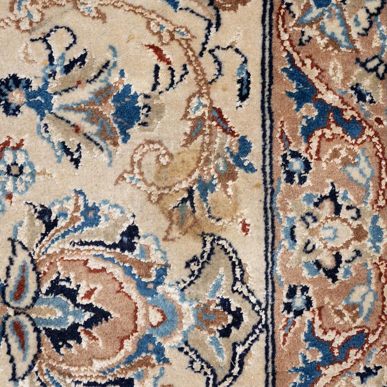 Carpet, Nain, 345 x 230 cm.
