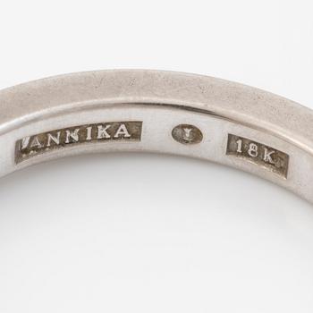Två ringar, 18K vitguld med briljantslipade diamanter.
