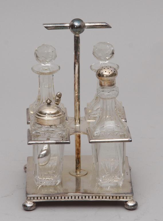 BORDSSURTOUT, glas och nysilver.