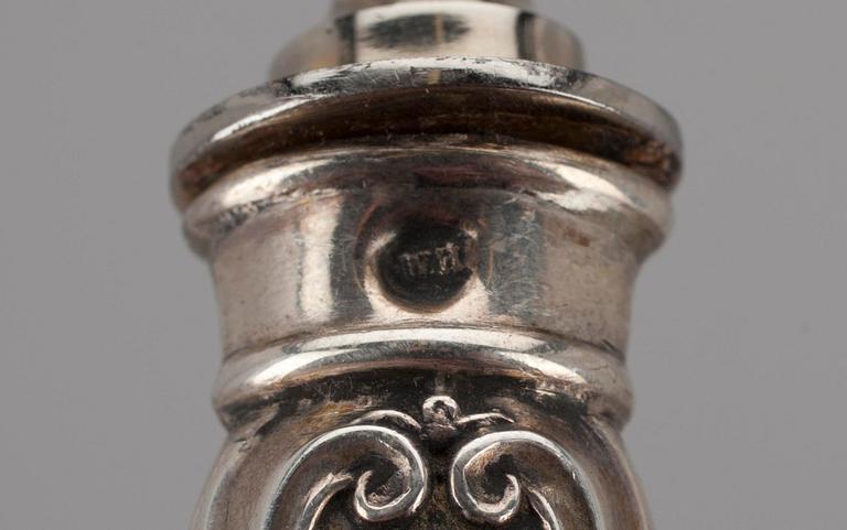 SERVERINGSBESTICK, 2 delar, silver samt förnicklad metall, Ryssland 1900-talets början.