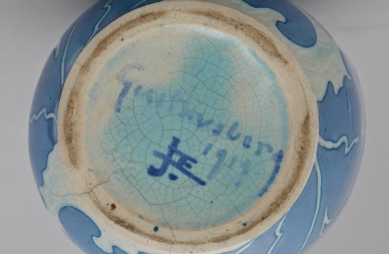 VAS, flintgods, jugend, Josef Ekberg, Gustafsberg, sign o dat 1919.