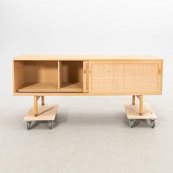 Hans J. Wegner, sideboard, RY-26, för RY Möbler, Danmark.