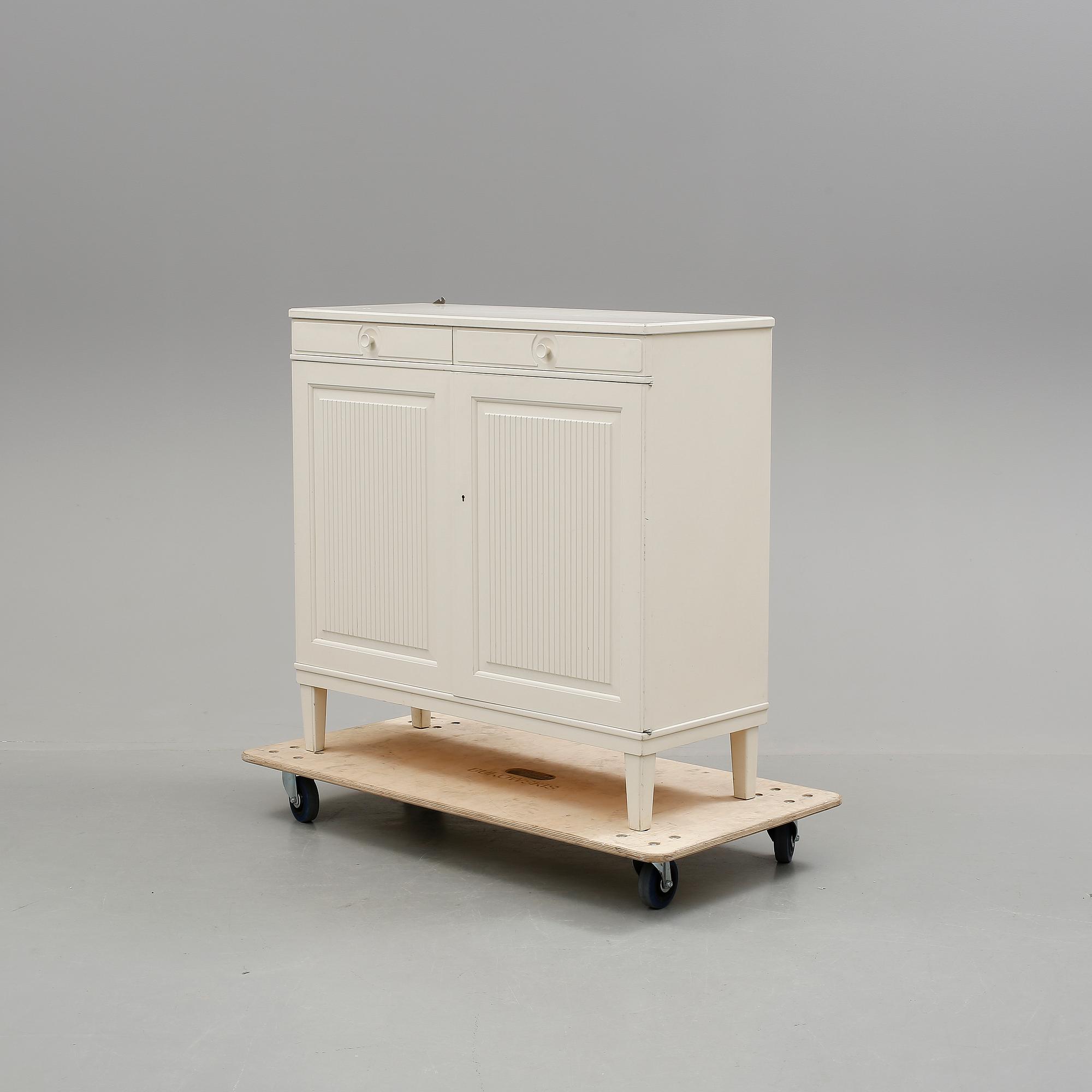 SKÄNK, 'Herrgården', Carl Malmsten för Bodafors, formgiven 1963.