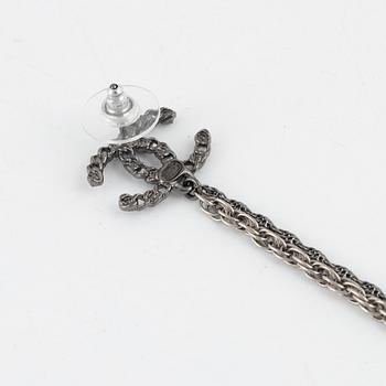 Chanel, ear cuff earring with rhinestones.