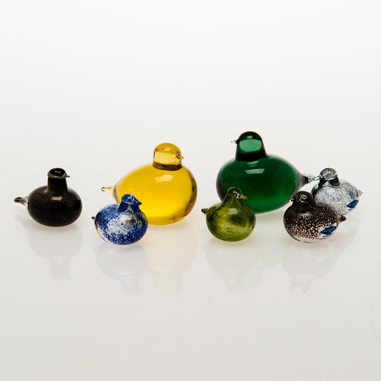 OIVA TOIKKA, a set of seven glass birds signed O. Toikka Nuutajärvi.