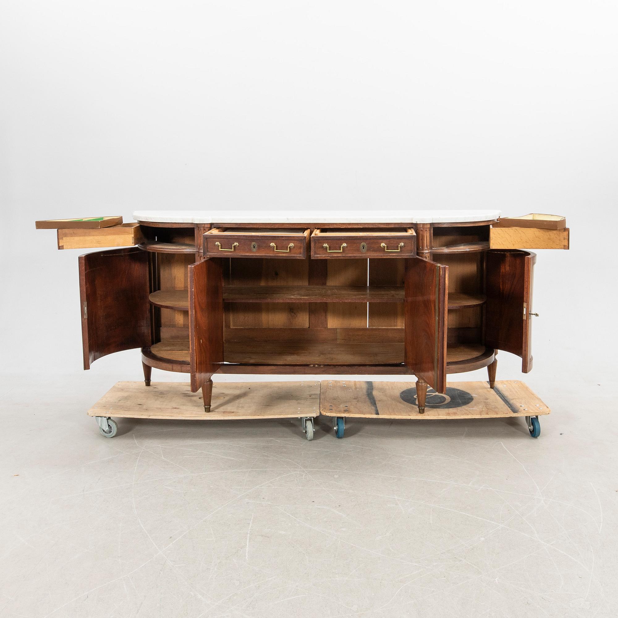 Sideboard, Louis XVI-stil.