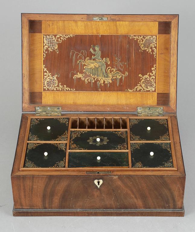 SYSKRIN, mahogny, 1800-talets mitt.