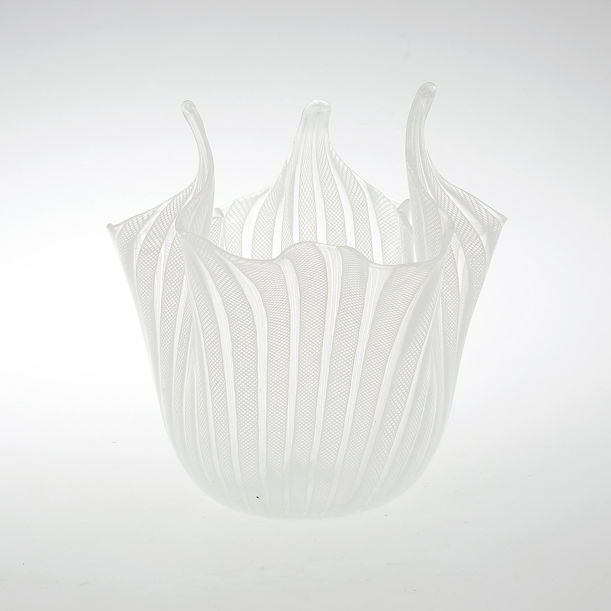NÄSDUKSSKÅL, glas, "Fazzoletto", Fulvio Bianconi och Paolo Venini, Venini, Murano, Italien, 1900-talets andra hälft.