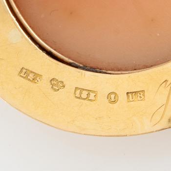 Brosch/hänge 18K guld med snäckskalscamé.