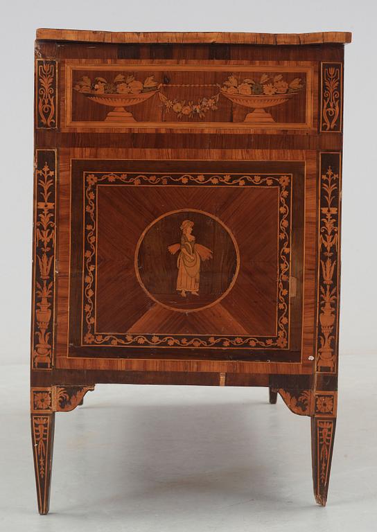 An Italian late 18th century commode.