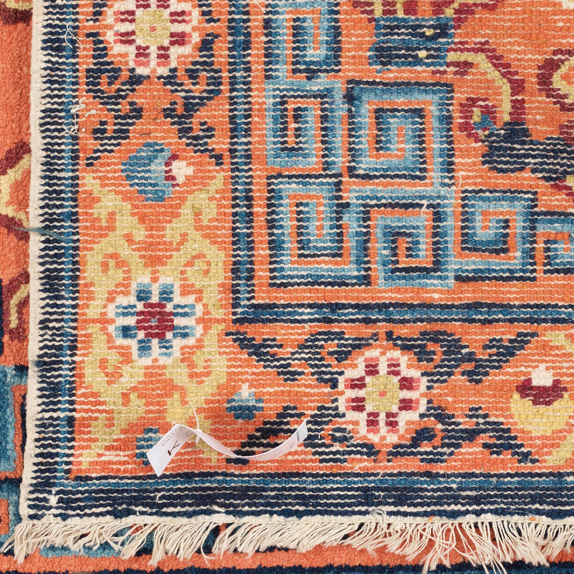 GALLERIMATTA. Semiantik Kina. 762,5 x 71,5 cm.