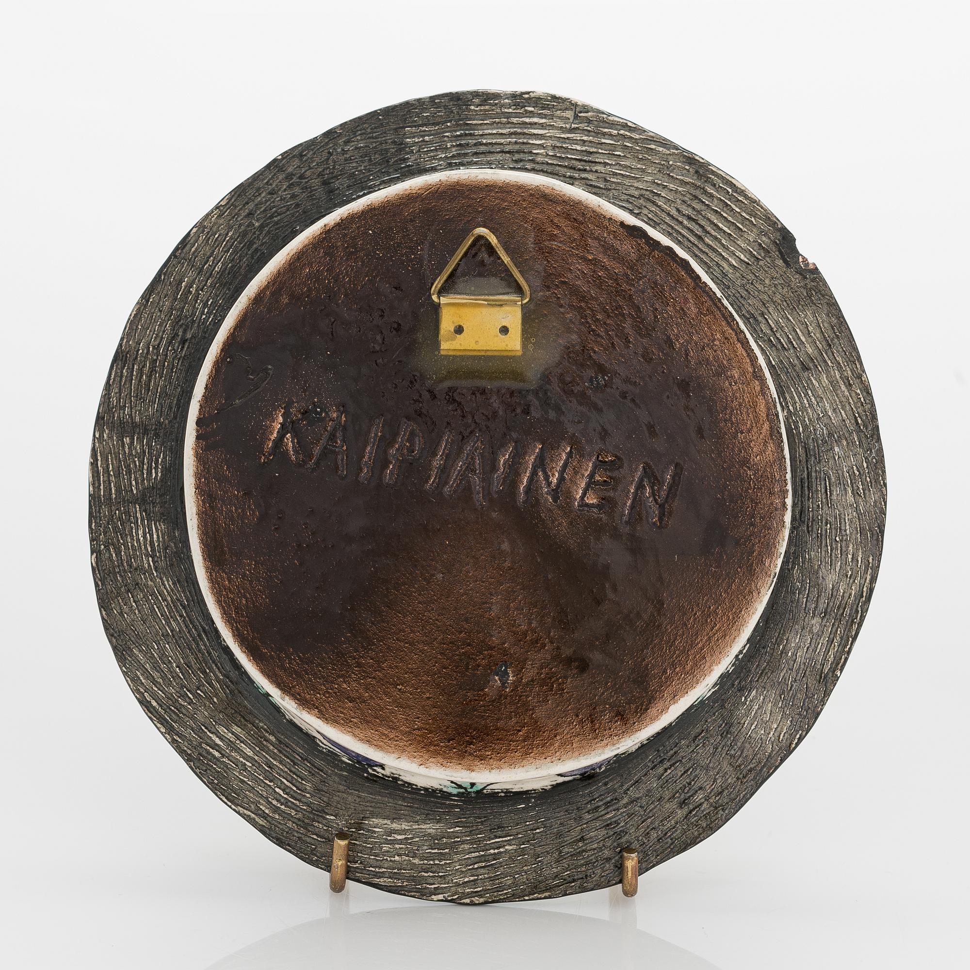 Birger Kaipiainen, a 1950's stoneware bowl signed Kaipiainen.