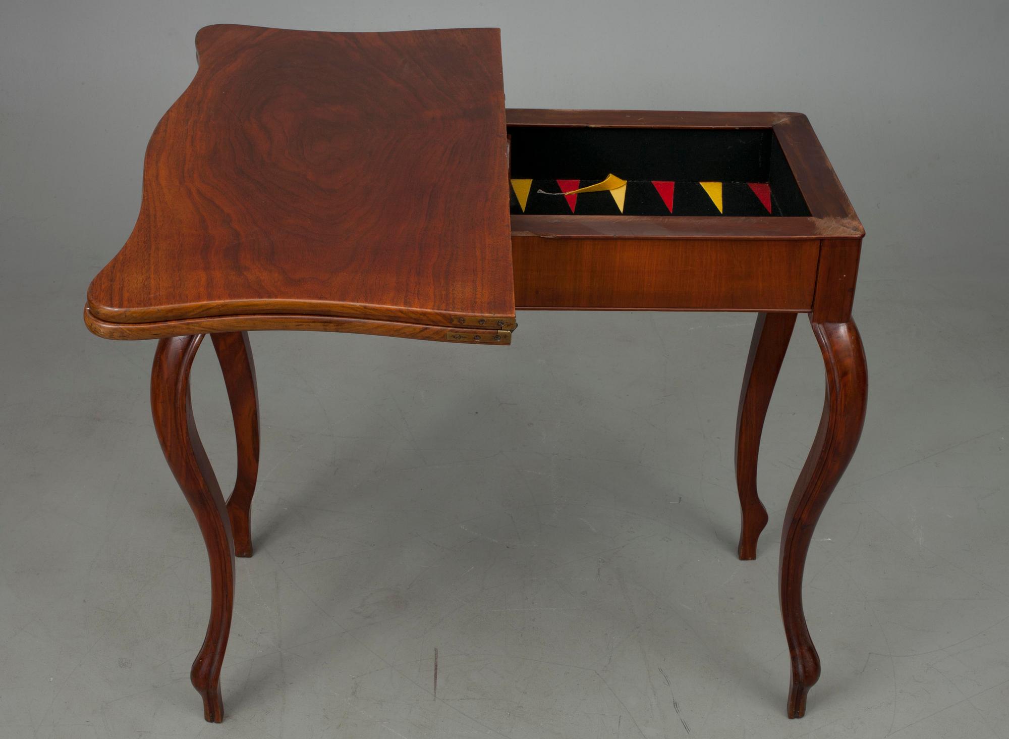 SPELBORD, mahogny, nyrokoko 1800-talets senare hälft.