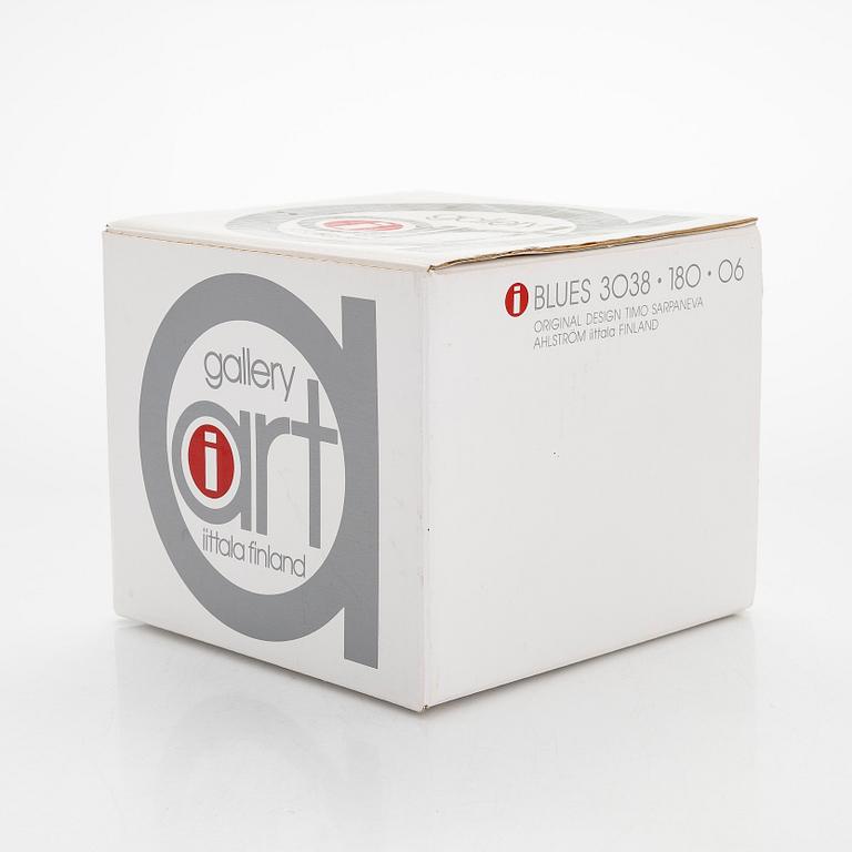 Timo Sarpaneva, skålar, 2 st 3042 "Blues" den andra är signerad Timo Sarpaneva Iittala 1988.