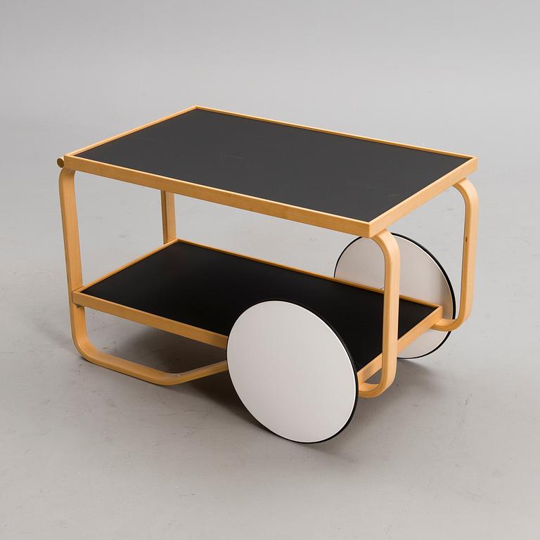 ALVAR AALTO, TEA TROLLEY 901, Artek, late 20th century.
