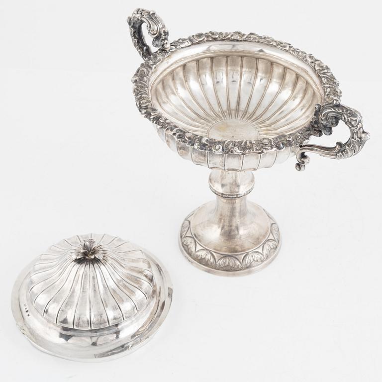 Daniel Eklund, sockerskål, silver, nyrokoko, Kalmar 1842.