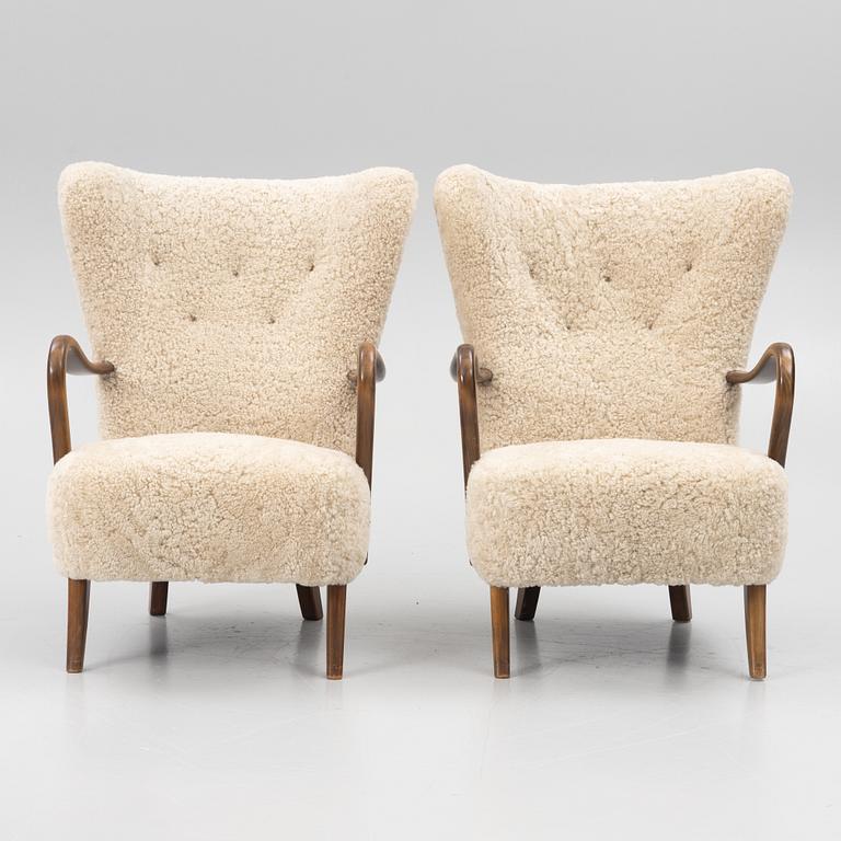 Alfred Christensen, tillskrivna, fåtöljer, ett par, Slagelse Møbelfabrik, Danmark 1950-tal.