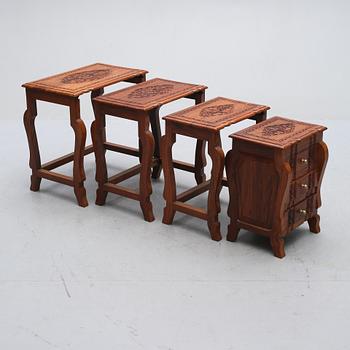 SATSBORD, orientaliskt, 1900-talets andra hälft.