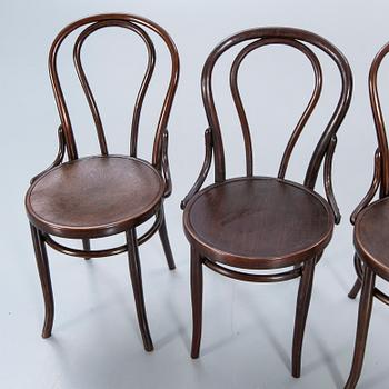 Chairs, Thonet 2 pcs, Mundus 2 pcs, bentwood, first half of the 20th century.
