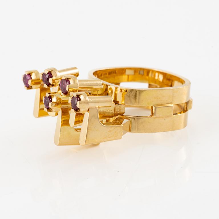Jan Lundgren, ring 18k gold set with faceted rubies, Stockholm 1982.