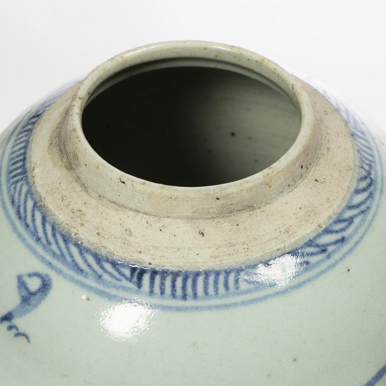 Bojaner, porslin, tre stycken, Kina, 1800/1900-tal.