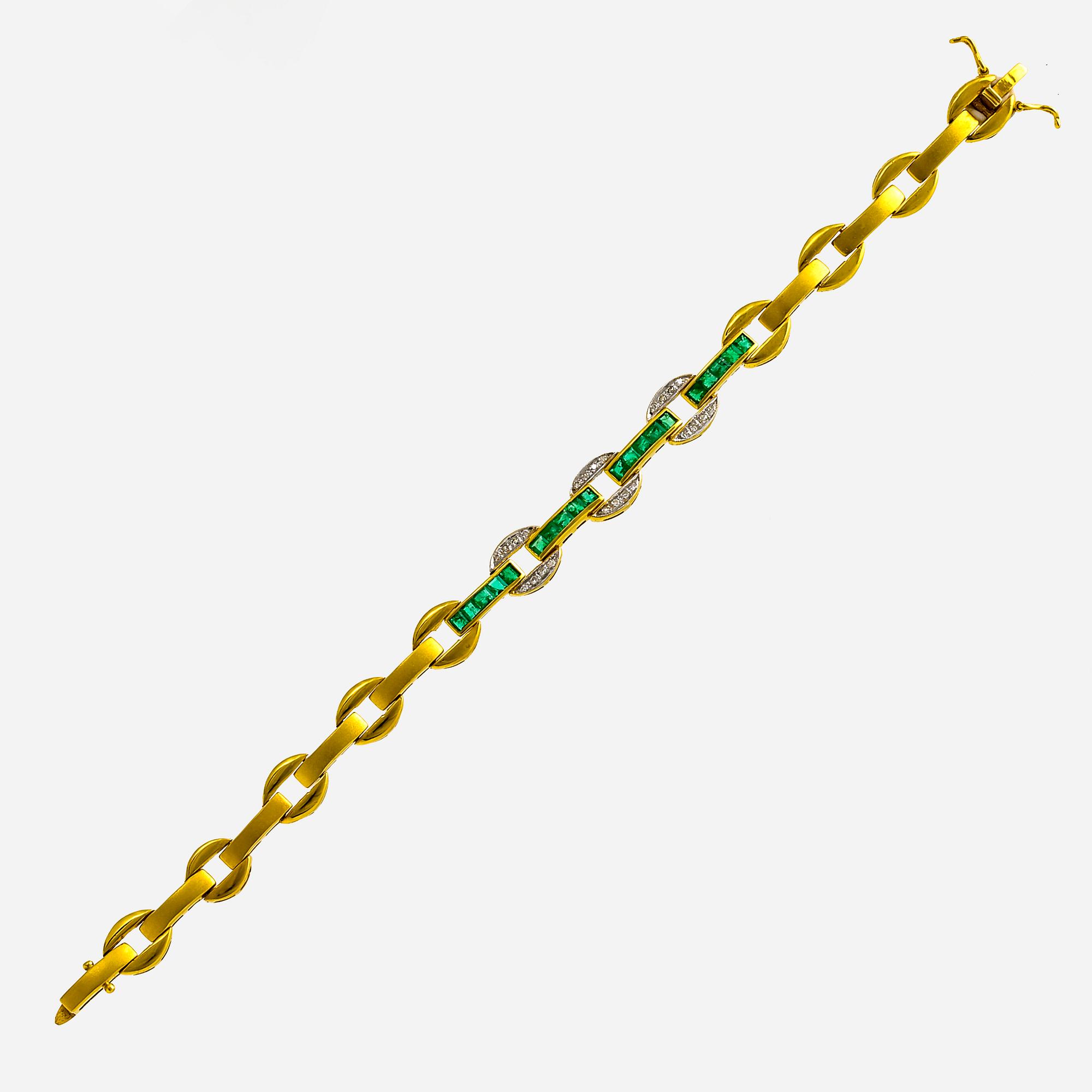 Armband, 14K guld med carréslipade smaragder och diamanter 8/8, ca 19 x 1 cm.