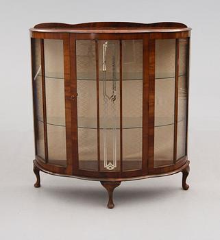 VITRINSKÅP, England, 1900-talets första hälft.