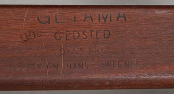 FOTPALLAR, ett par, "GE-240"/"Cigarren", Hans J Wegner, 1900-talets andra hälft.