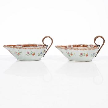 A pair of porcelain sauce bowls, China, Qianlong (1736-95).