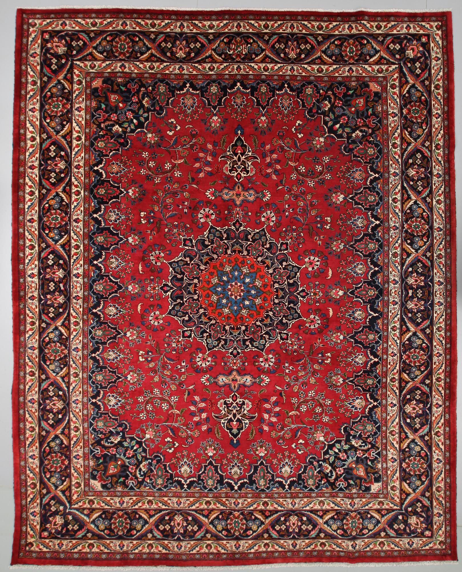 MATTA, Meshed, ca 390 x 307 cm.