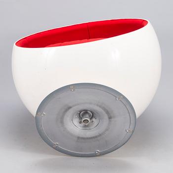 Eero Aarnio, A 'Ball Chair', special edition numbered 19/20 for Asko.