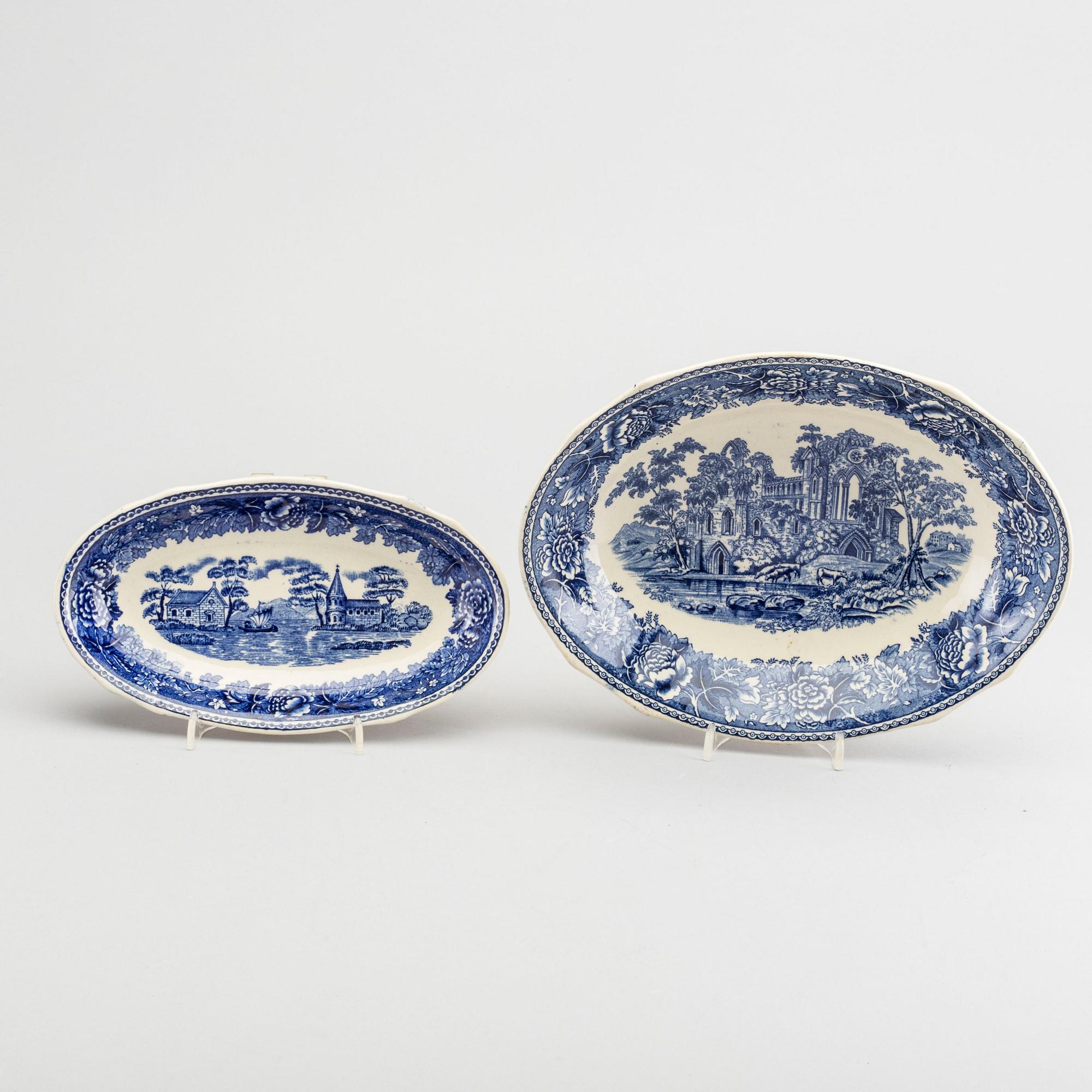 A Reinhard Richter 53 pcs Masema dinner service for Arabia.