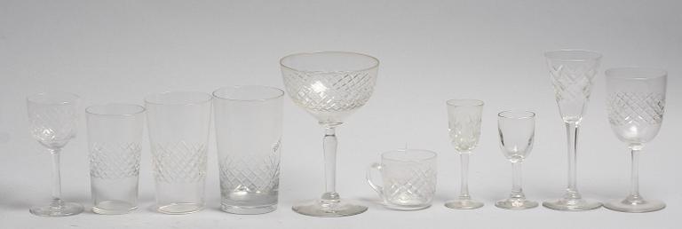 GLASSERVIS, 74 delar.