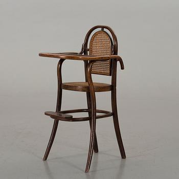 A THONET STYLE TODDLERS CHAIR.