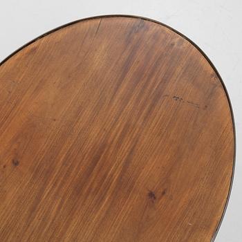 A Gustavian style table, early 20th Century.