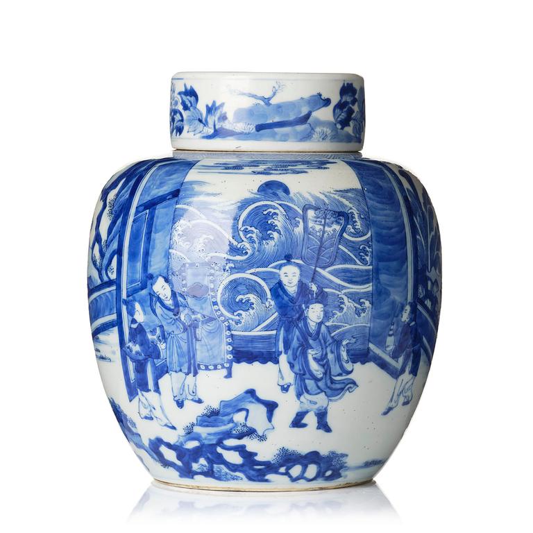 A finely painted blue and white jar with cover, Qing dynasty, 19th century. The cover 17th century.
