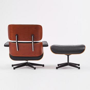 Charles & Ray Eames, a "Lounge Chair & Ottoman", Vitra, ca. 2006.