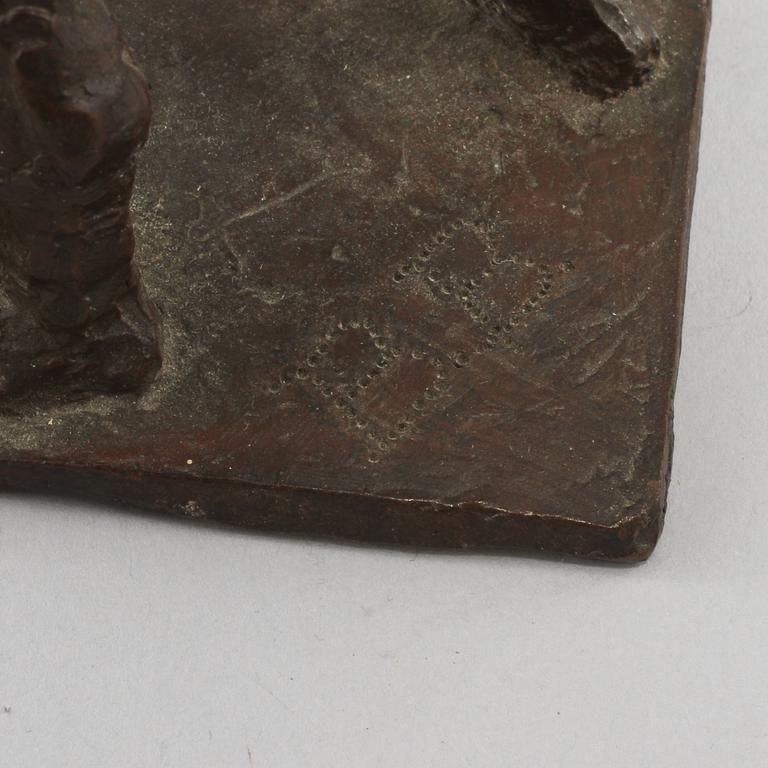 SKULPTURER, 2 st, brons, monogramsignerade B.B, 1900-tal.