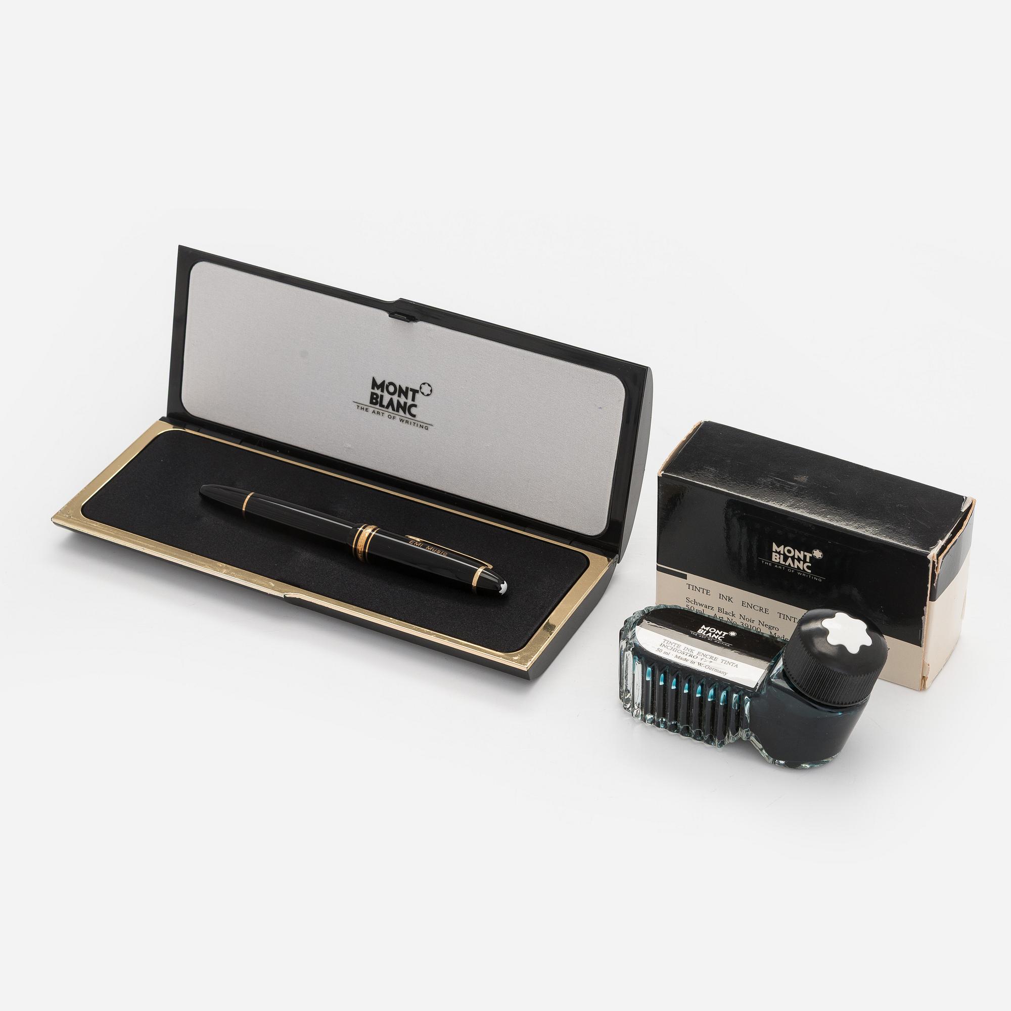 Montblanc, a Meisterstück fountain pen.
