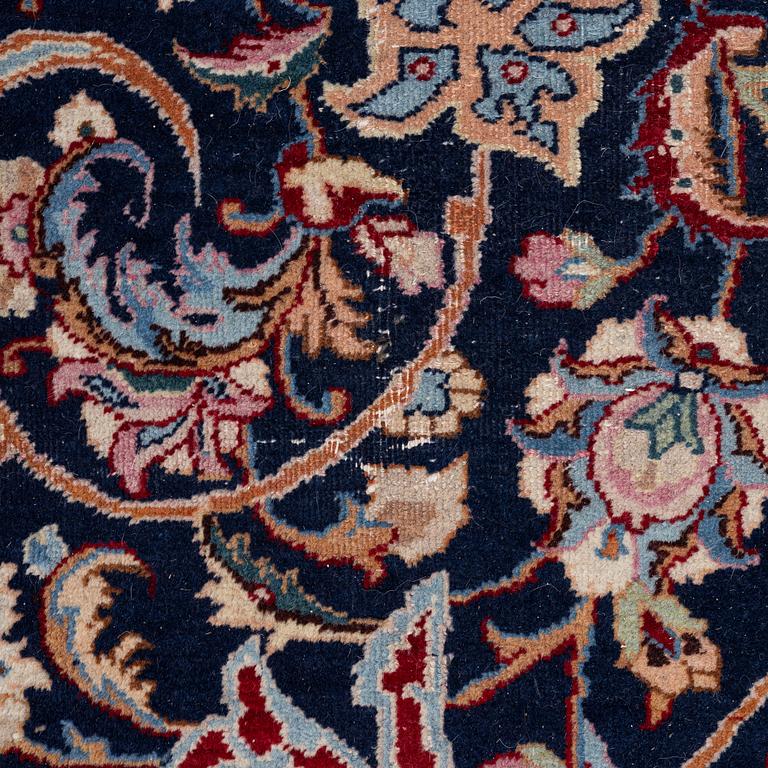 Matta, Najafabad, ca 385 x 290 cm.