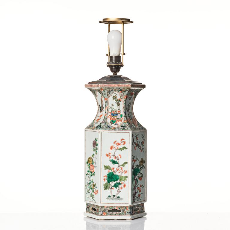 A famille verte vase, Qing dynasty, 19th century.